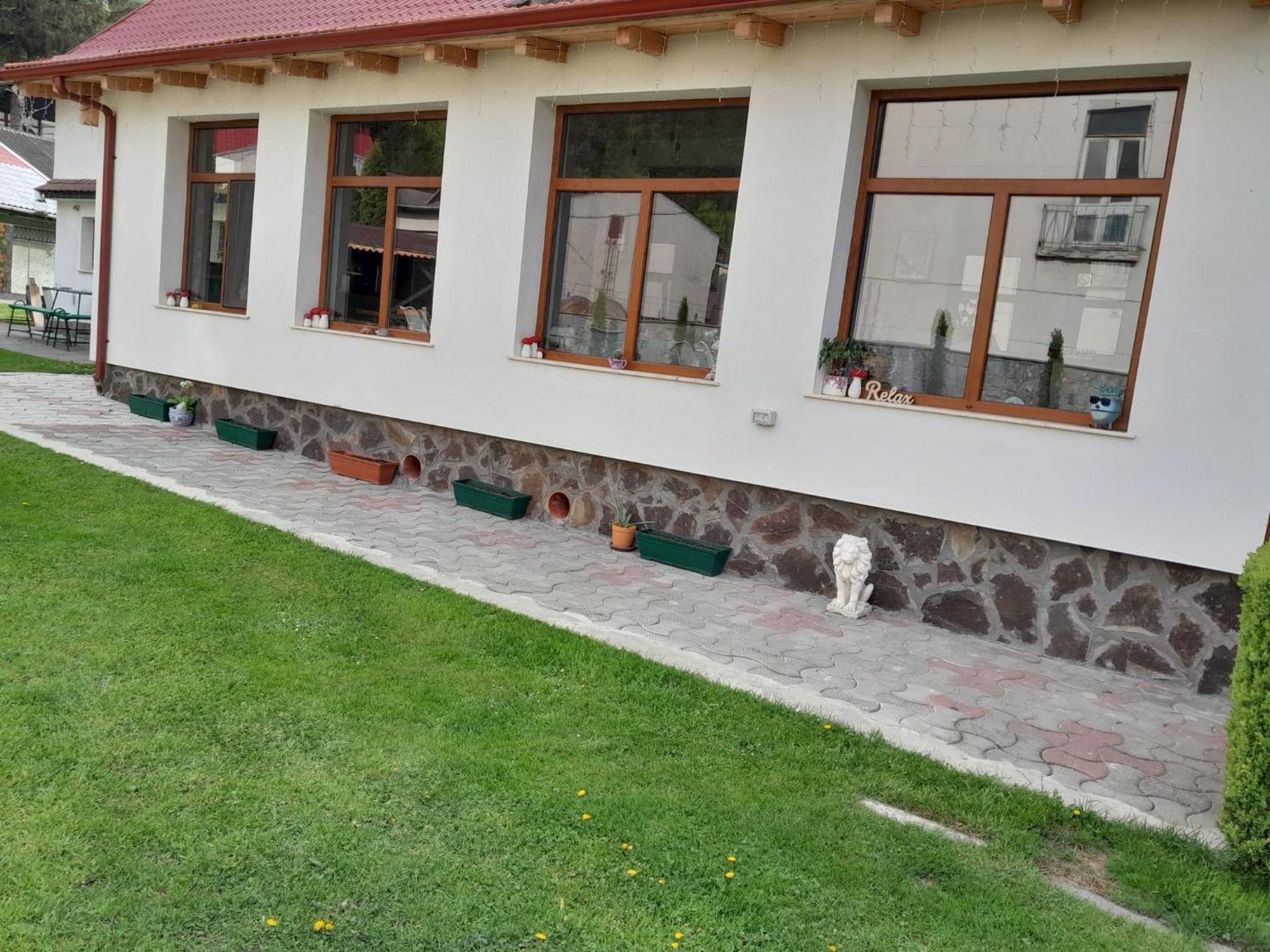 Relax88 Hotel Bran  Exterior photo